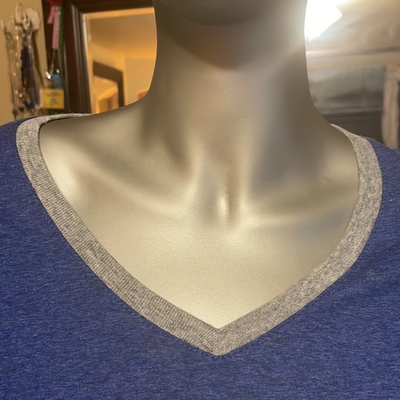 Jerzee’s NASA T-shirt - Picture 5 of 13